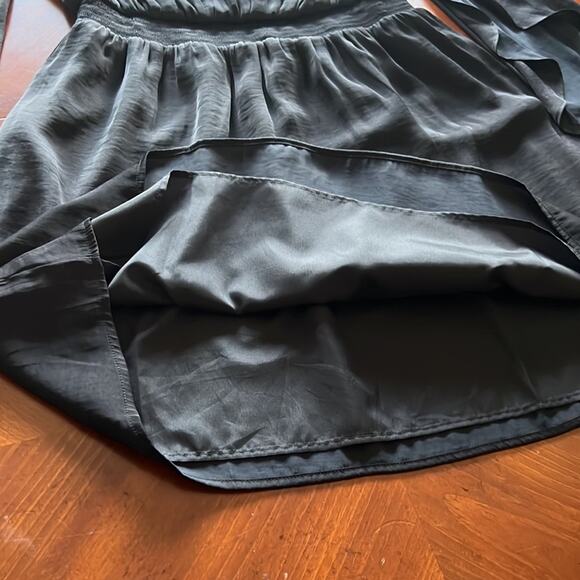 Jennifer Lopez Woman Size L Black Silky Dress Long Flowy Sleeves LBD Smocked - Picture 8 of 13